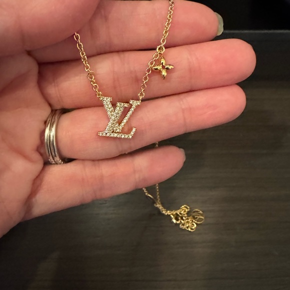 New! Louis Vuitton Iconic Necklace - Picture 5 of 7
